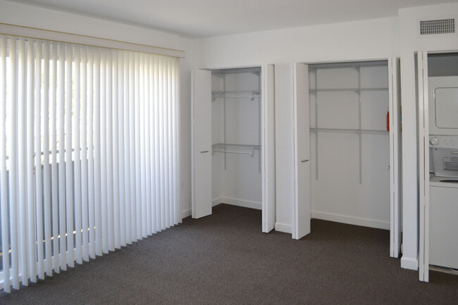 Main Bedroom with closets and laundry. - 452 S Main St