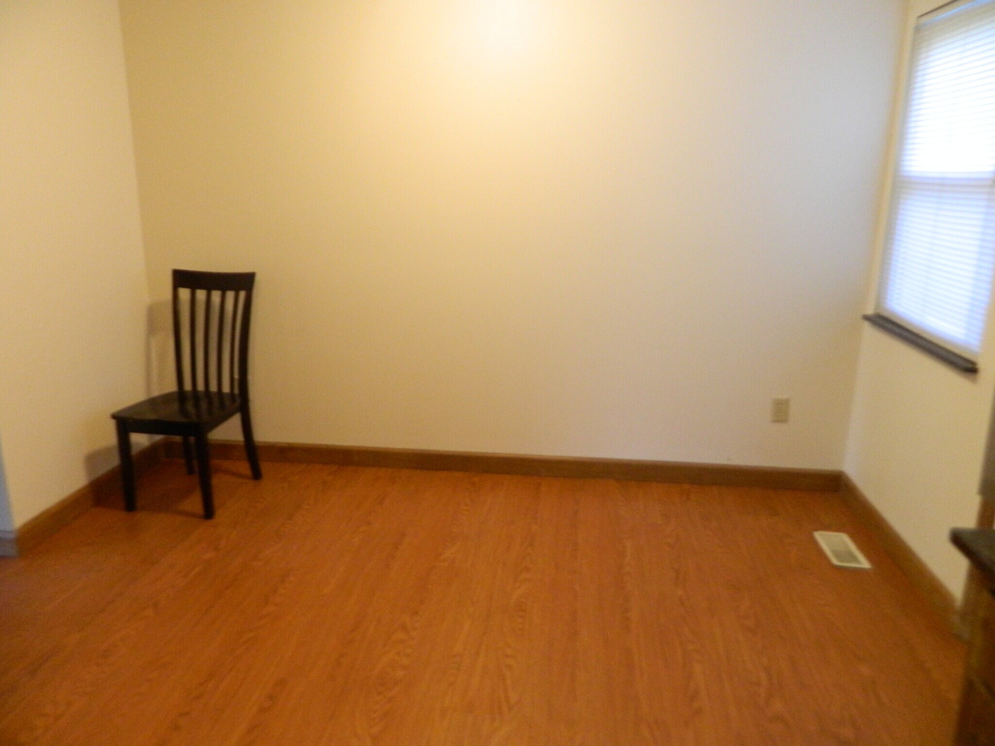 Dinette Area - 7400 Chaparral Rd