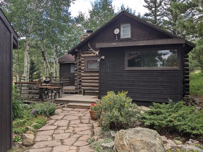 Primary Photo - 30 Caribou Rd
