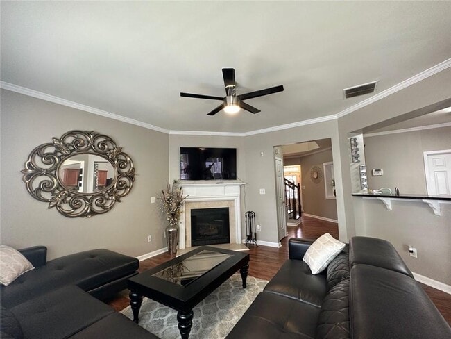 Building Photo - 1831 Durwood Ln