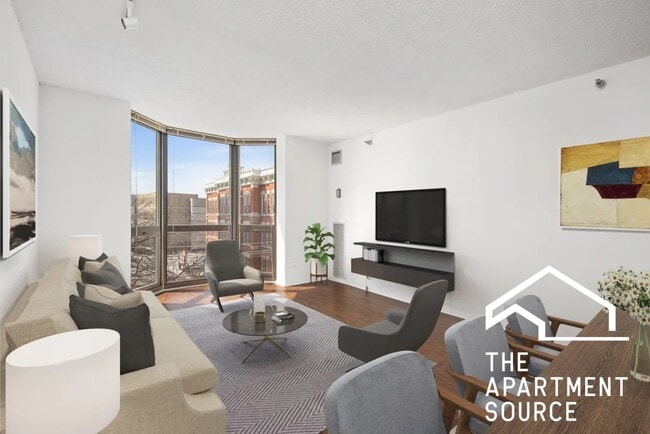 Building Photo - 1000 N La Salle Dr