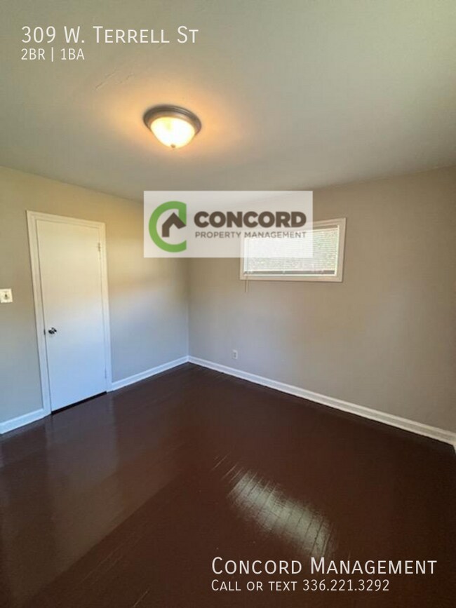 Building Photo - 309 W Terrell St