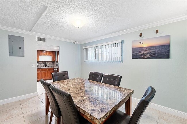 Building Photo - 3200 Coral Springs Dr