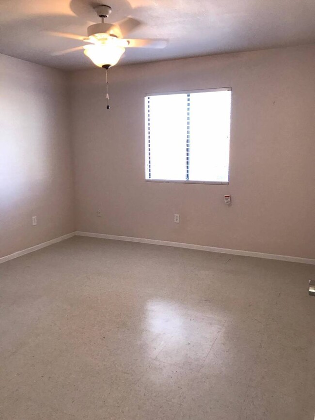 Building Photo - House for rent in Brawley!