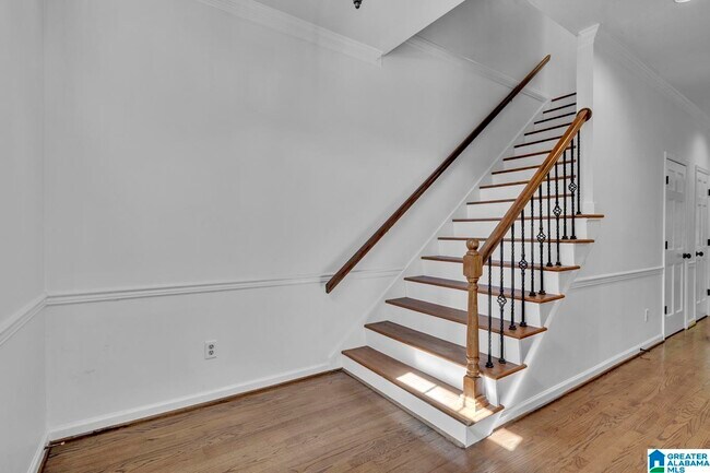 Building Photo - 25 The Falls Dr