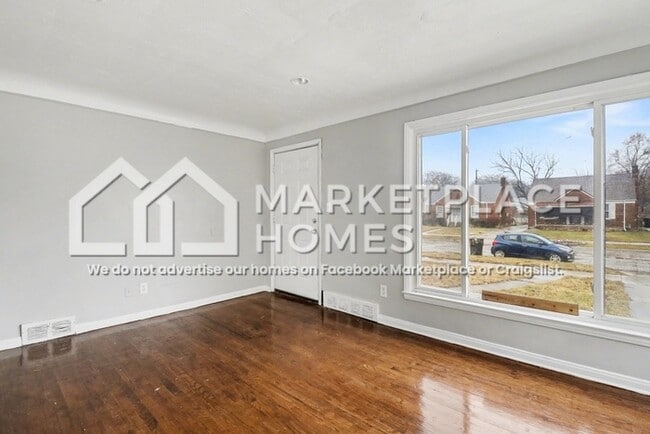 Building Photo - 16501 Fairmount Dr