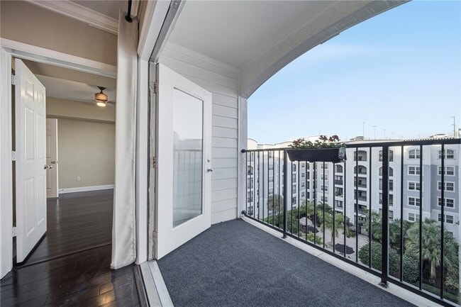 Building Photo - 204 E South St