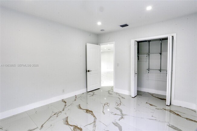 Building Photo - 3305 SW 2nd St