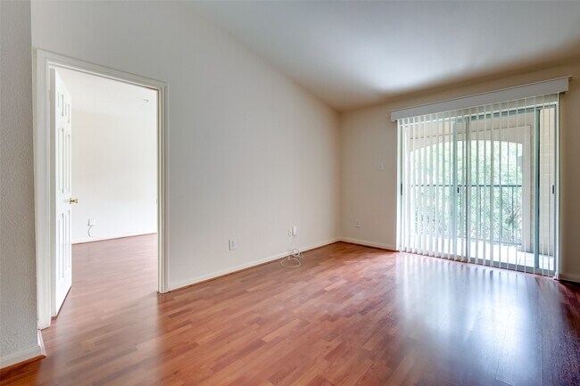 Building Photo - 3231 Allen Pkwy