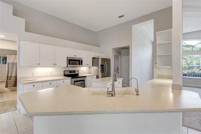 Building Photo - 16 Edgar Ln