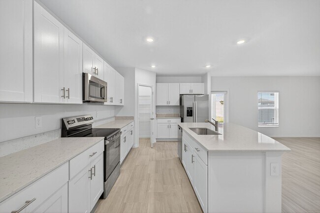 Building Photo - Brand-new 5 Bed now Available!