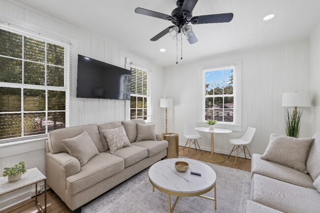 Building Photo - 311 Chatham St