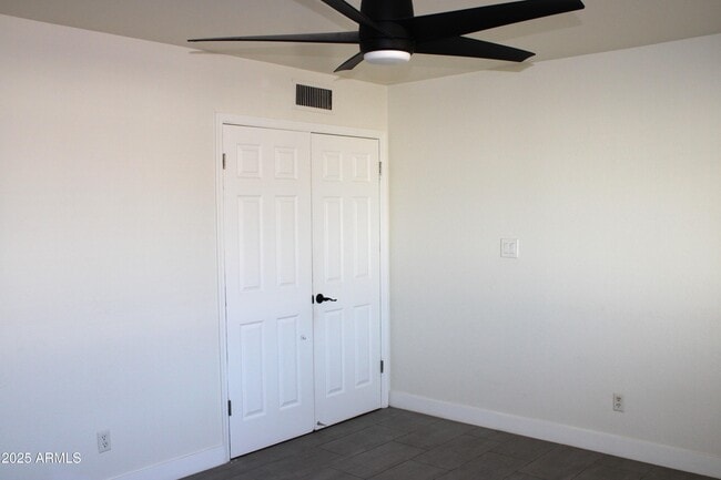 Building Photo - 4046 E Hidalgo Ave