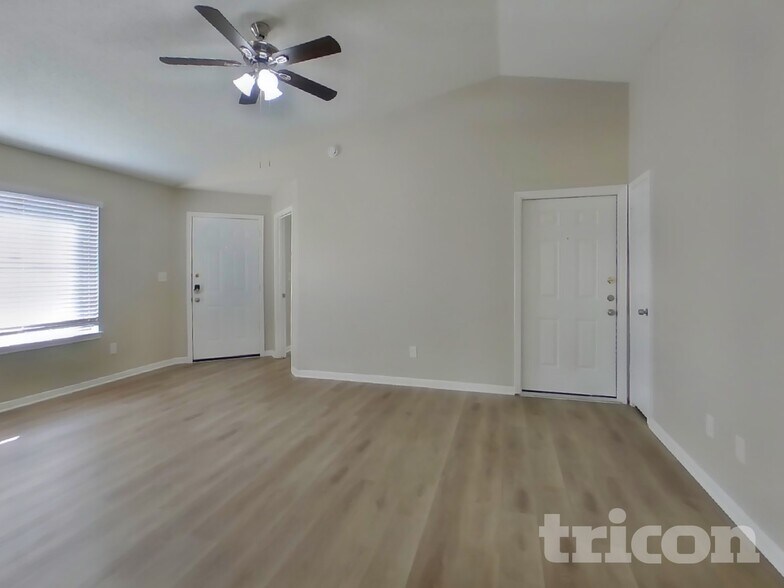 Building Photo - 3134 Boynton Dr