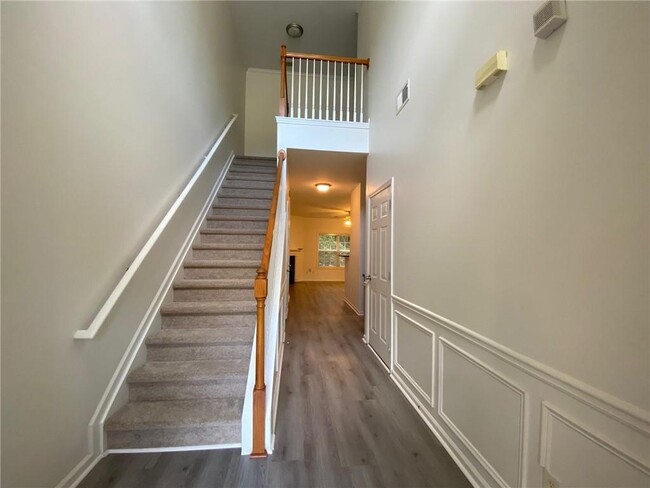 Building Photo - 397 Creek Manor Way