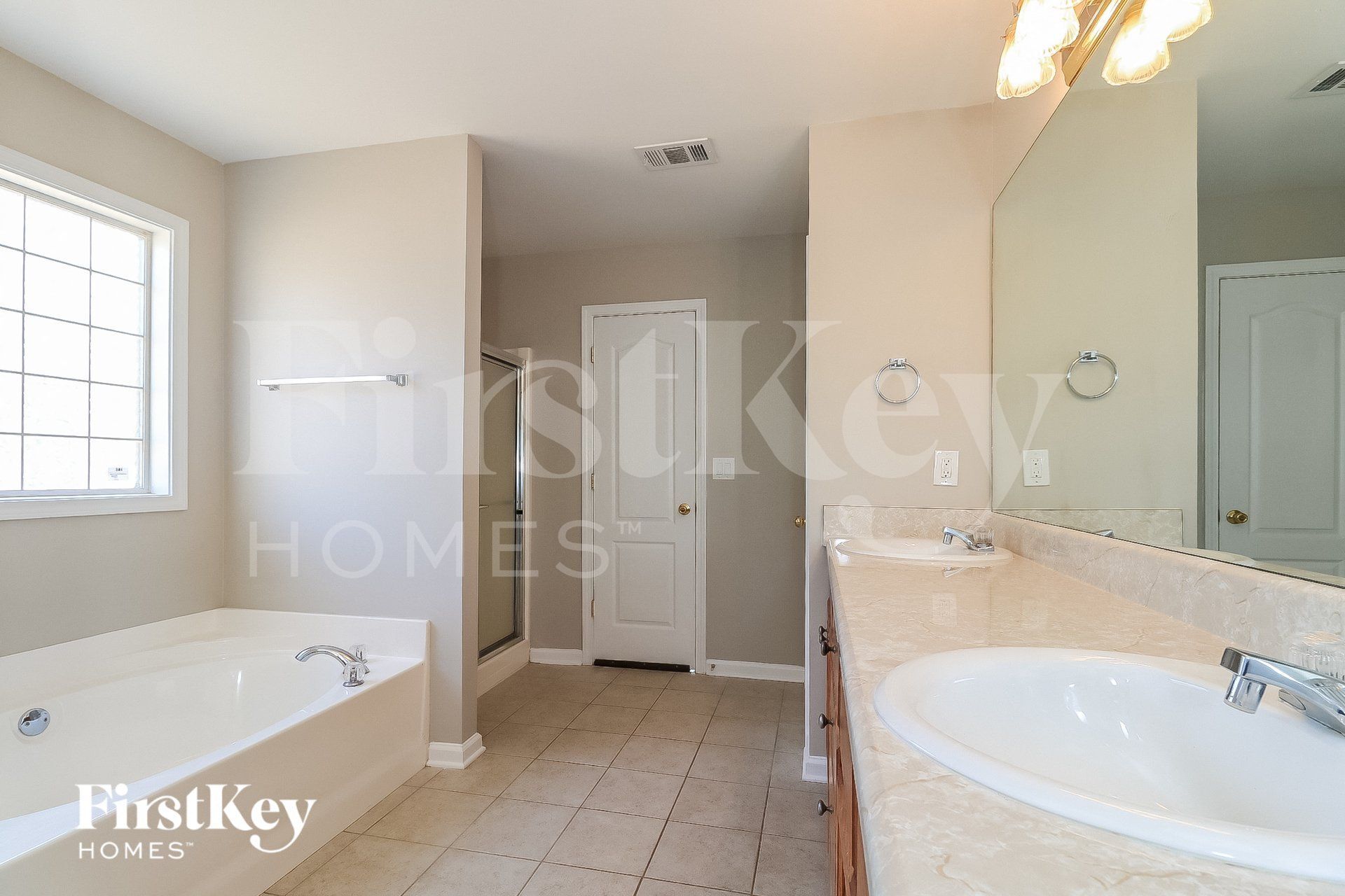 Building Photo - 273 Ryan Tr