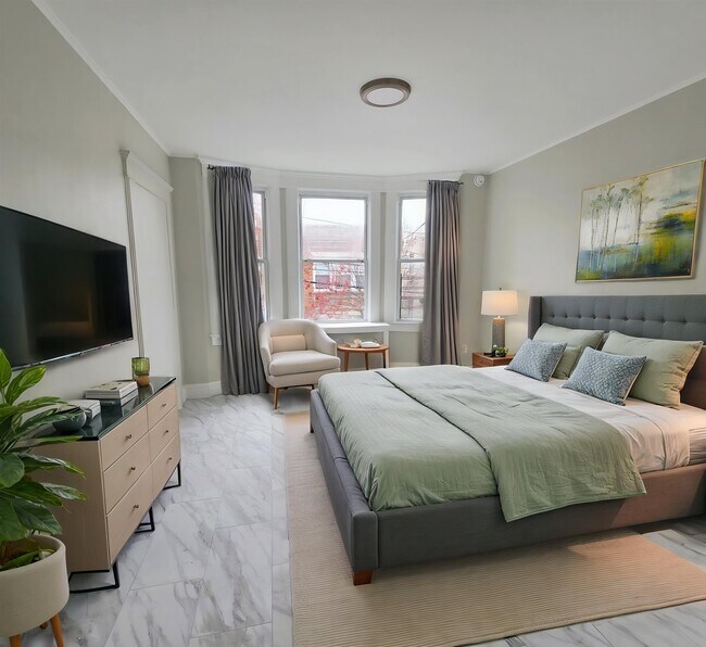 Building Photo - 910 20th St