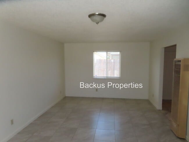 Building Photo - Newly renovated three bedroom duplex in Soledad