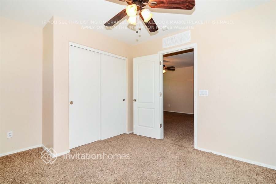 Building Photo - 17091 N 185th Dr