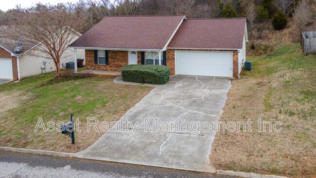 Building Photo - 624 Drakewood Rd