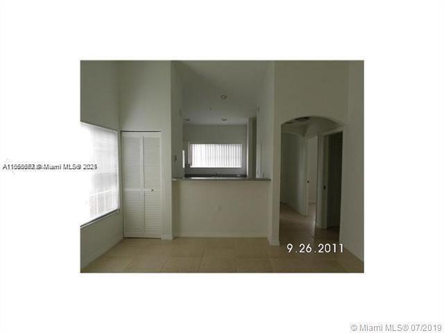 Building Photo - 3818 SW 48th Ave