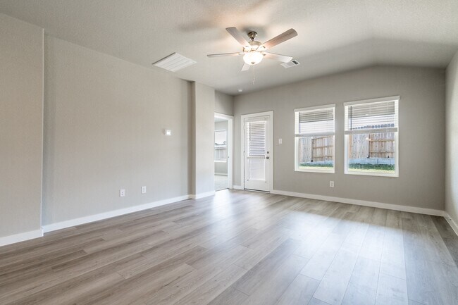 Building Photo - 18615 Century Pne Ln