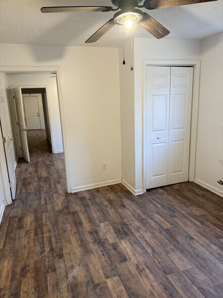 Building Photo - 2130 Feliciana St