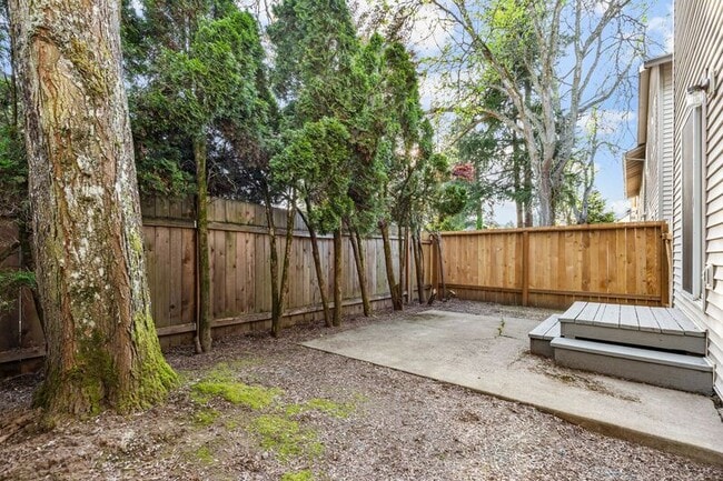 Building Photo - 17450 SE 82nd Dr