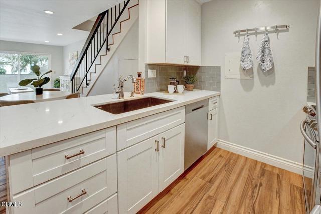 Building Photo - 385 E Surfside Dr