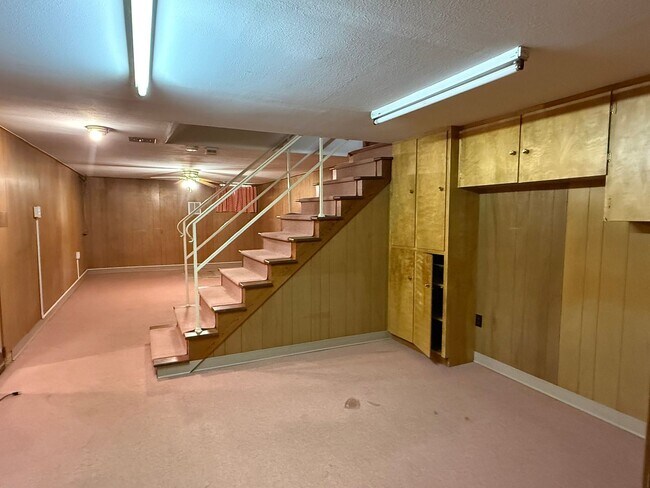 Building Photo - Beautiful 3 bedroom- North Johnson City