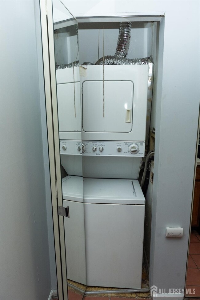 Building Photo - 2162 Ash Ct