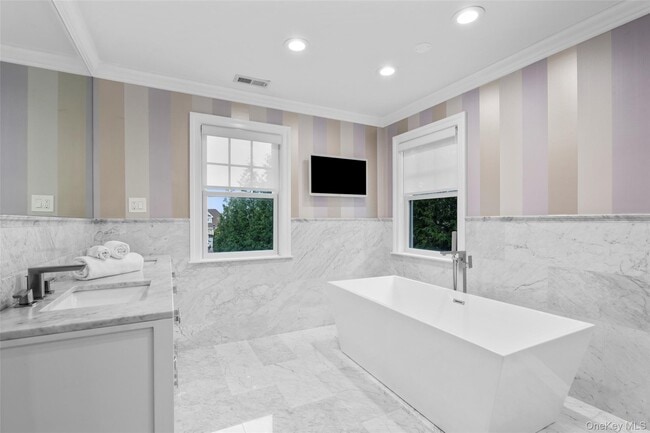 Building Photo - 16 Hilltop Dr