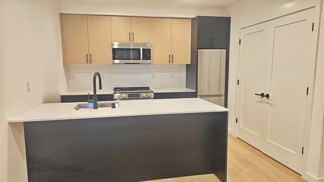 Building Photo - Brand New 2 Bed 2 Bath Townhome in North B...