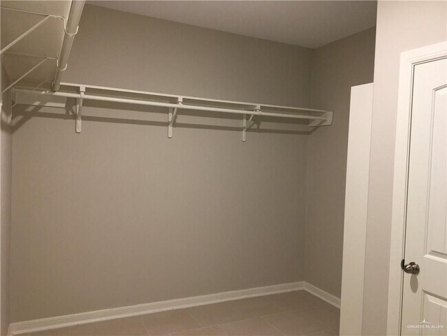 Building Photo - 27 Mylie Way