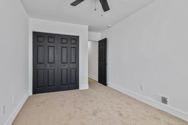 Building Photo - 1706 McCulloh St