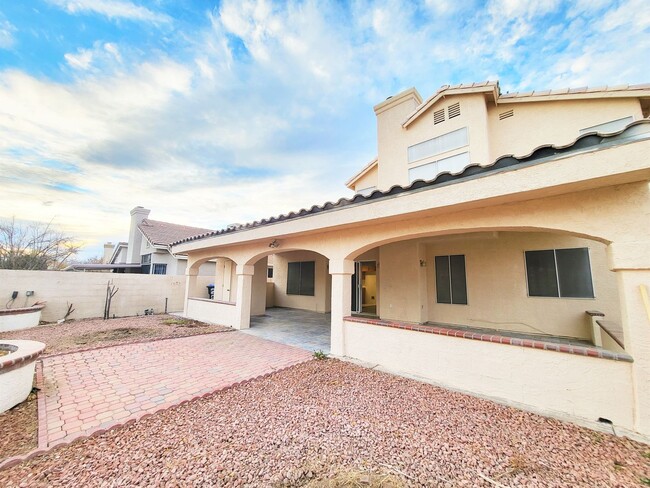 Building Photo - 6207 American Beauty Ave