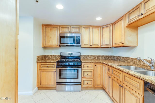 Building Photo - 625 Orange Grove Ave