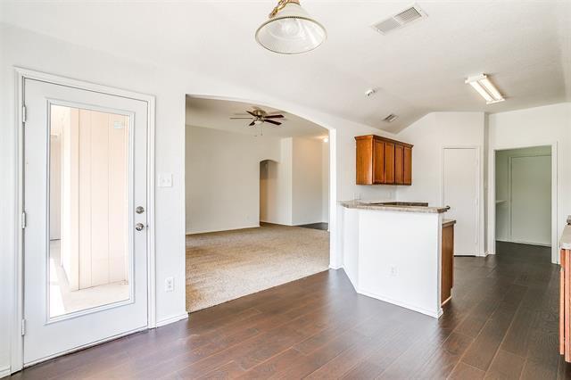 Building Photo - 1618 Sabine Dr