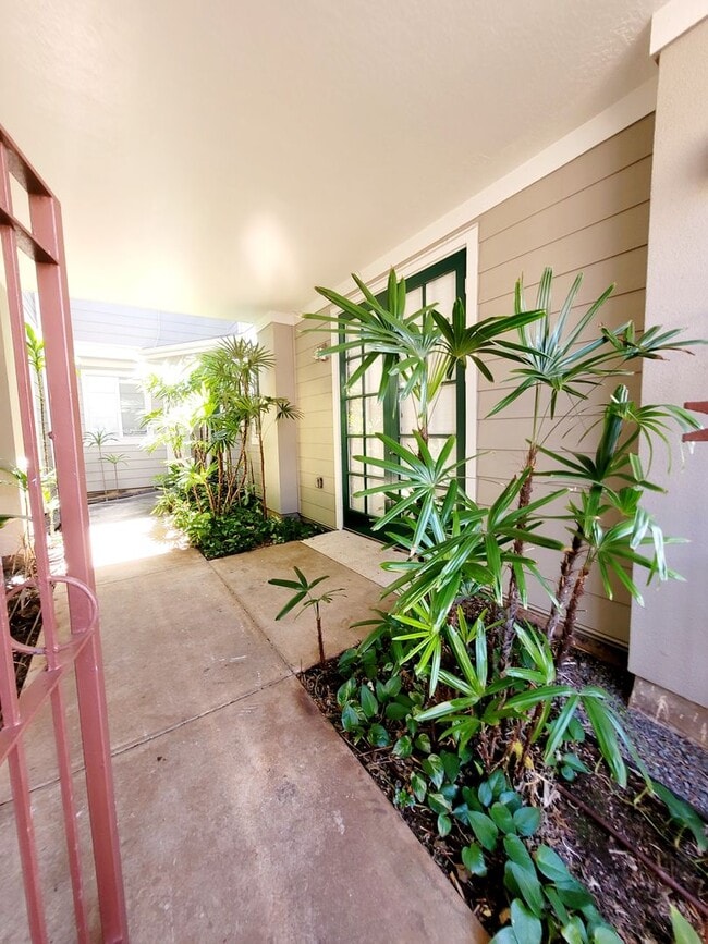 Building Photo - AVAILABLE | Hawaii Kai: 3 Bedroom,2.5 Bathroom Townhome w/AC & Attached Garage |  | Features: In ...