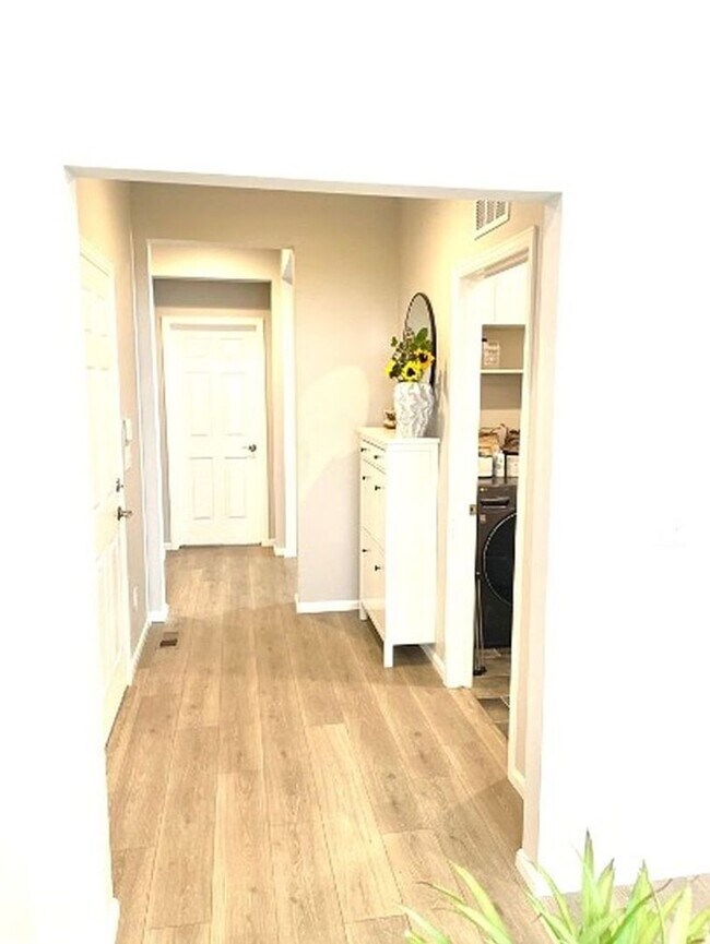 Building Photo - Stunning Ranch Style home for rent in Sout...