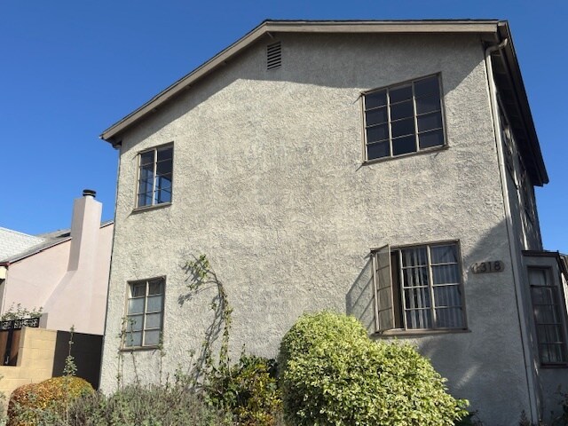 Building Photo - 1318 S Cloverdale Ave