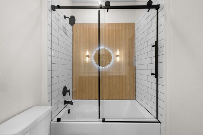 Building Photo - BRAND NEW 4 Bed/4 Bath Townhome Available ...