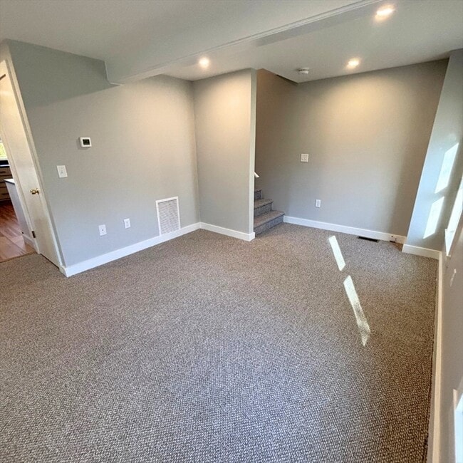 Building Photo - 301 Central St