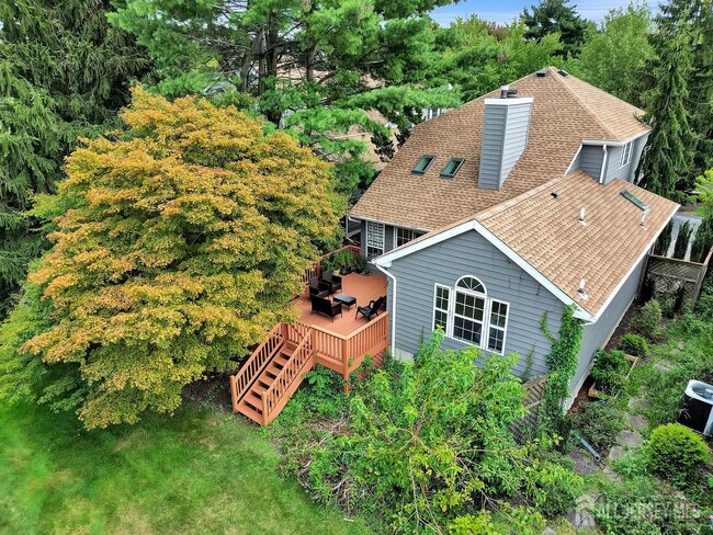 Building Photo - 10 Sawgrass Ct