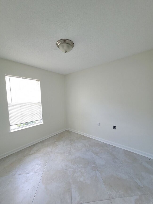 Building Photo - 9623 Cobblebrook Dr