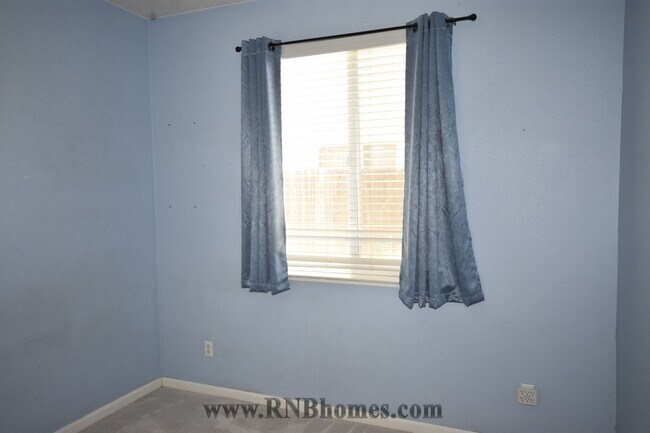 Building Photo - 133 Marinette Ct