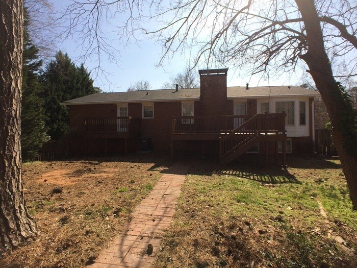 Building Photo - 1653 Rex Dr