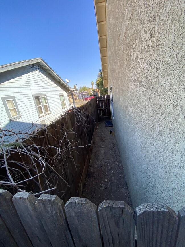 Building Photo - Spacious Exeter Home coming soon!