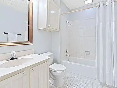 Building Photo - giang