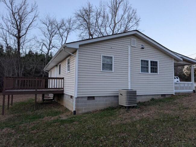 Building Photo - 8700 Doss Rd